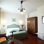 Dell' Orso Bevitore Bed & Breakfast Verduno
