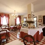 Dell' Orso Bevitore Bed & Breakfast 4*
