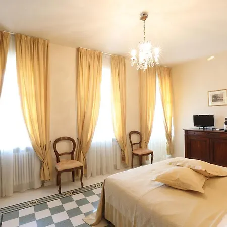 Dell' Orso Bevitore Bed & Breakfast Verduno