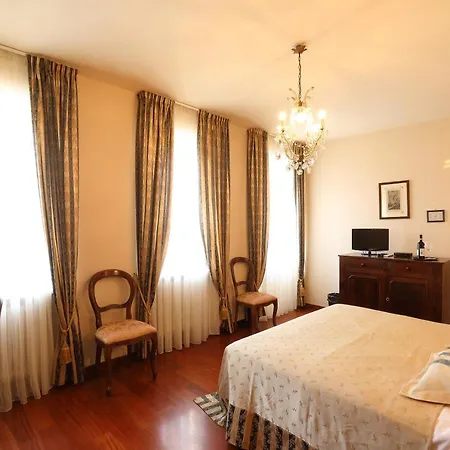 Dell' Orso Bevitore Bed & Breakfast