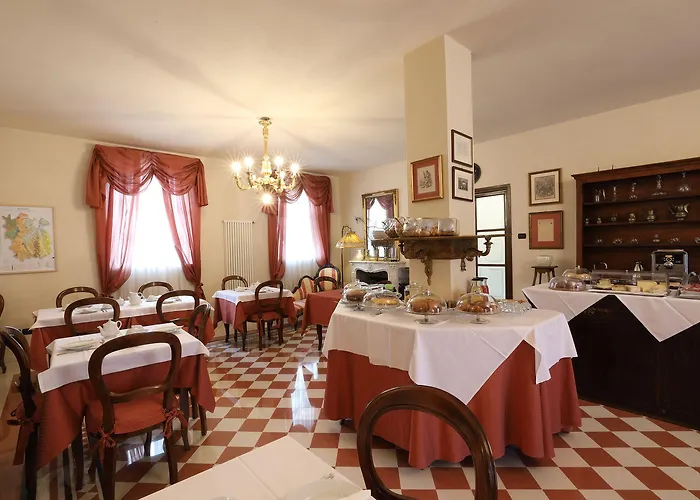 Dell' Orso Bevitore Frühstückspension 4*